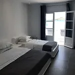 فندق Acrogiali Beachfront Mykonos 4*
