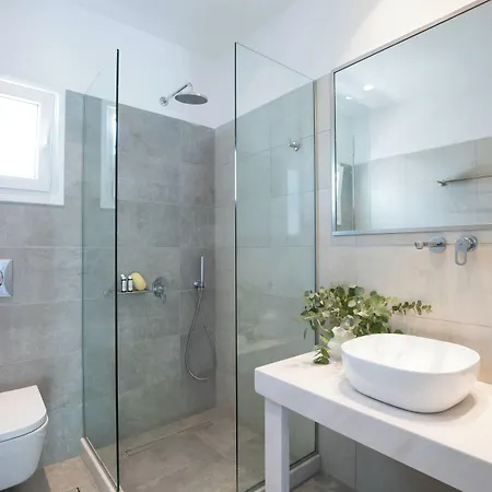 Acrogiali Beachfront Mykonos Hotel 4*