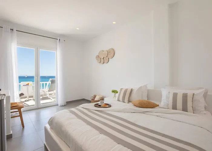 호텔 Acrogiali Beachfront Mykonos 4*